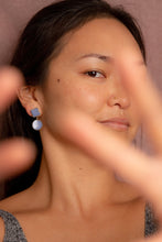 Cargar imagen en el visor de la galería, Aretes Duo Azul
