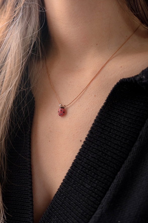 Collar mariquita