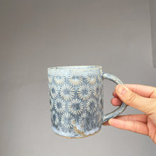 Cargar imagen en el visor de la galería, Taza Margarita Celeste Full
